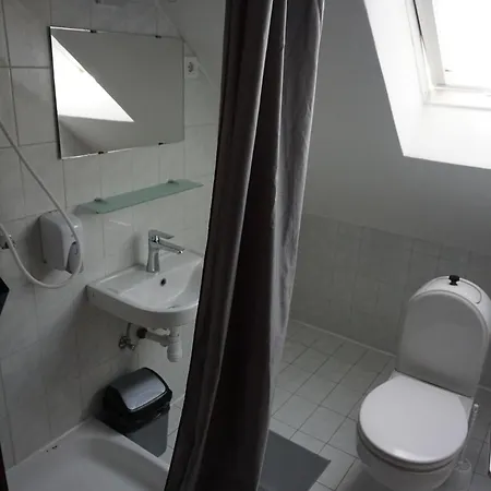 Majus 1 Vendeghaz - 3*