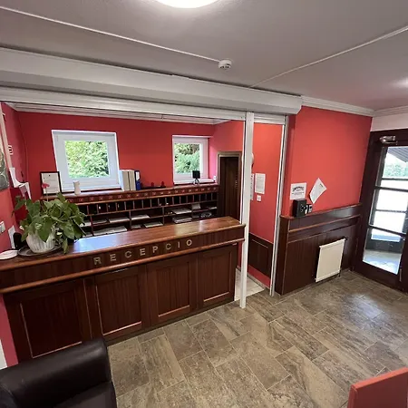 Majus 1 Vendeghaz -