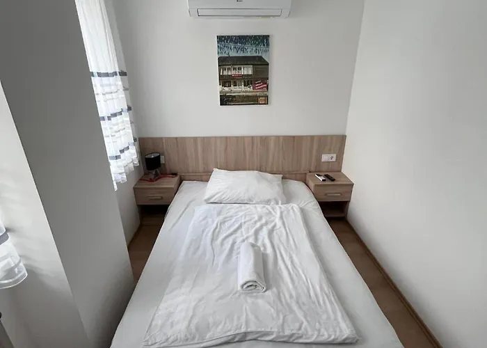 Majus 1 Vendeghaz - 3*