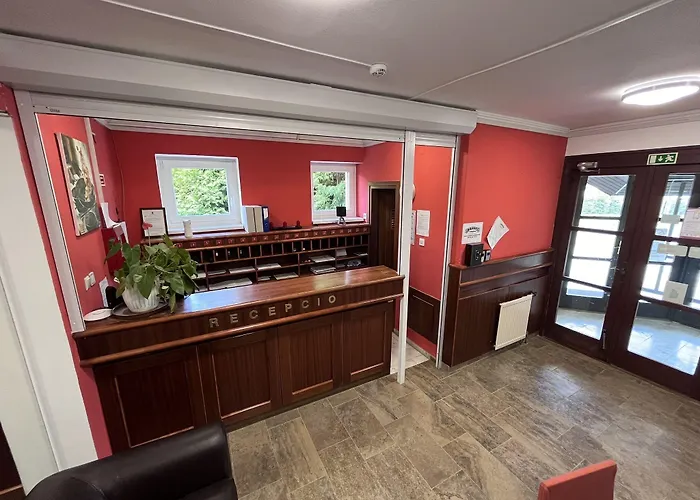 Majus 1 Vendeghaz -